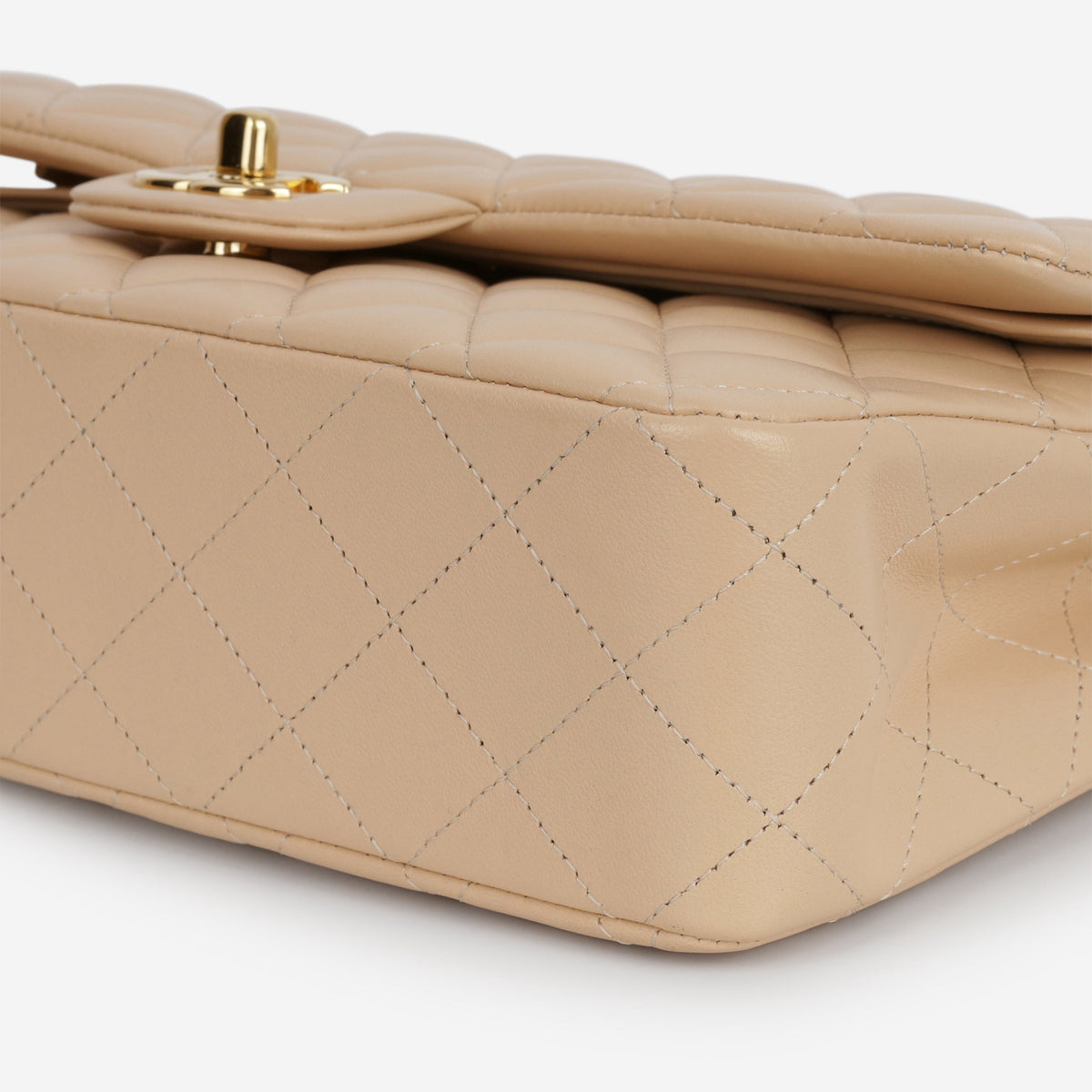 Chanel Chanel Medium Classic Flap in Beige Lambskin - Castel Clothing