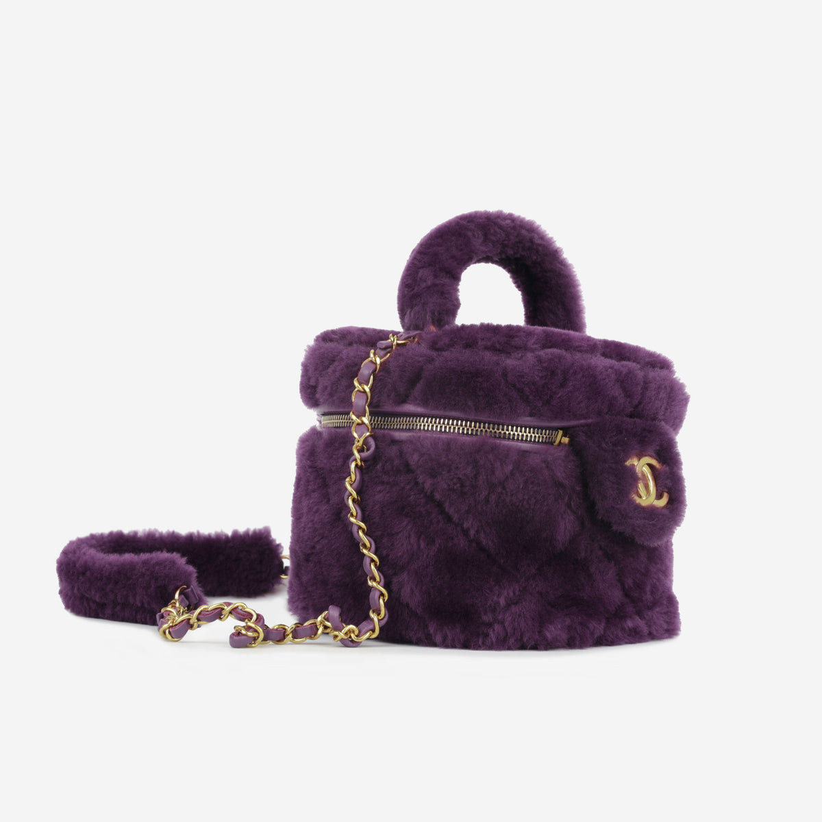 Chanel Chanel Métiers d'Art Pre-Fall 2022 Top Handle Vanity Case in Purple Shearling - Castel Clothing