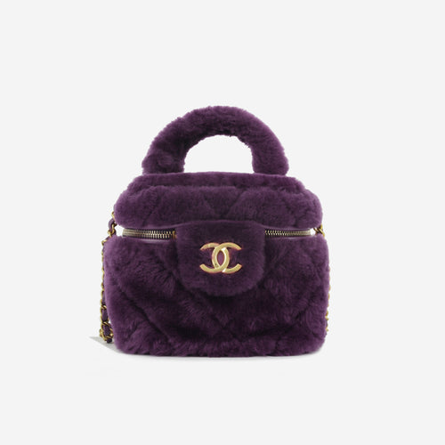 Chanel Chanel Métiers d'Art Pre-Fall 2022 Top Handle Vanity Case in Purple Shearling - Castel Clothing