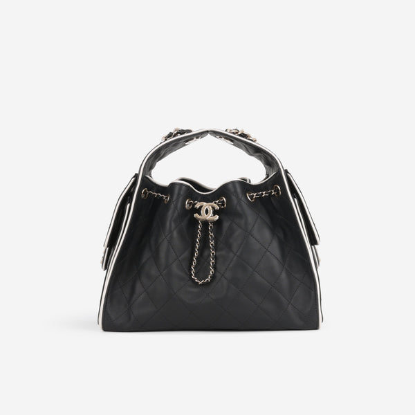 Chanel Chanel SS26 Small 25 Hobo in Black / White Calfskin - Castel Clothing