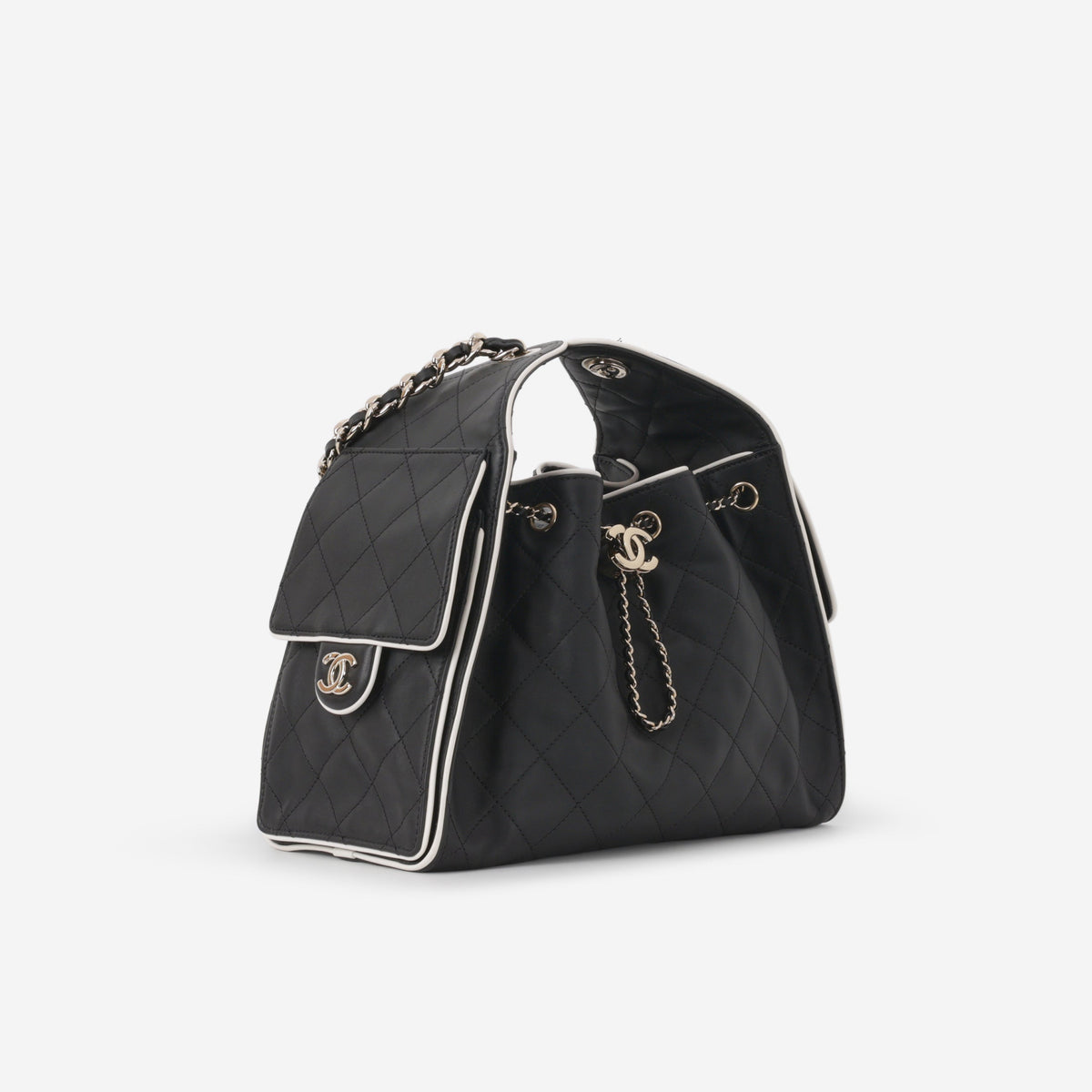 Chanel Chanel SS26 Small 25 Hobo in Black / White Calfskin - Castel Clothing