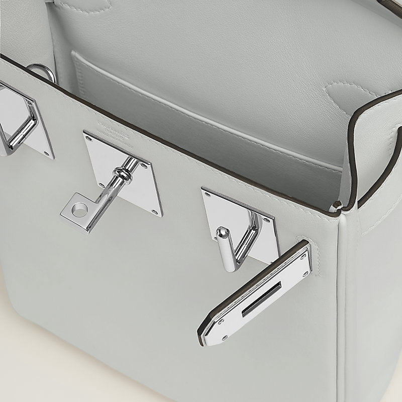 Hermès Hac à Dos PM Backpack Gris Platine Swift in Gris Platine - Castel Clothing